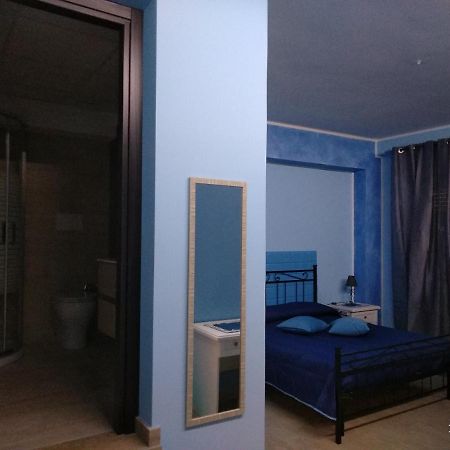 Alloggio Blu Nel Cuore Di Soriano 索里亚诺尼西米诺 外观 照片