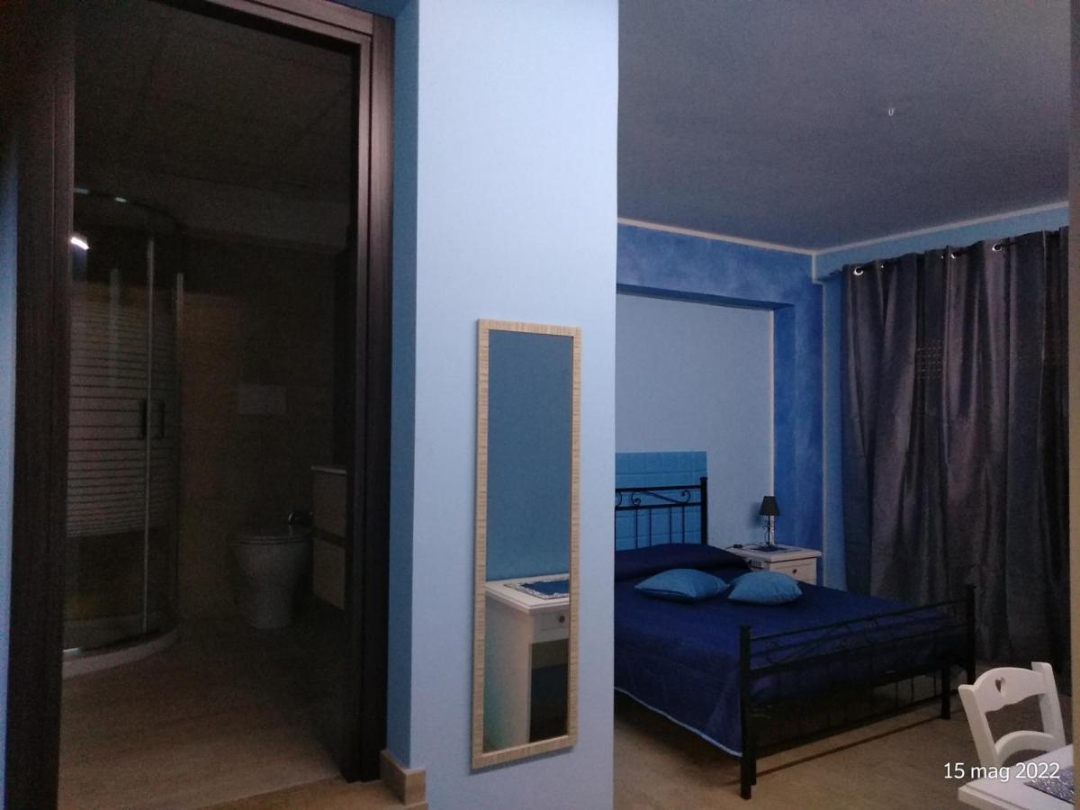 Alloggio Blu Nel Cuore Di Soriano 索里亚诺尼西米诺 外观 照片